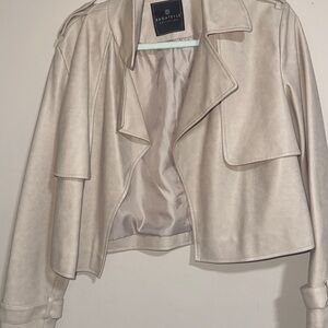 Bagatelle Women's beige cropped leather jacket